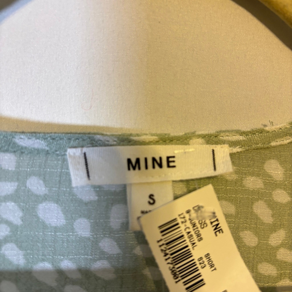 Mine Sage Green Tiered Button Front Dress Small Flutter Sleeve NWT - Picture 3 of 11